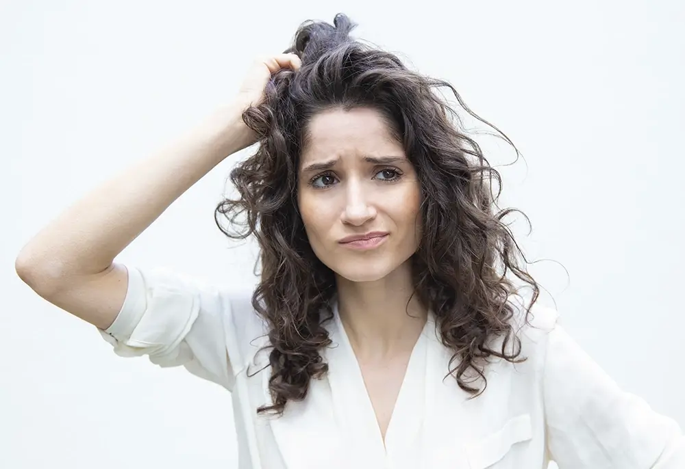 Queda de cabelo no inverno: como cuidar dos cabelos nessa estação fria?